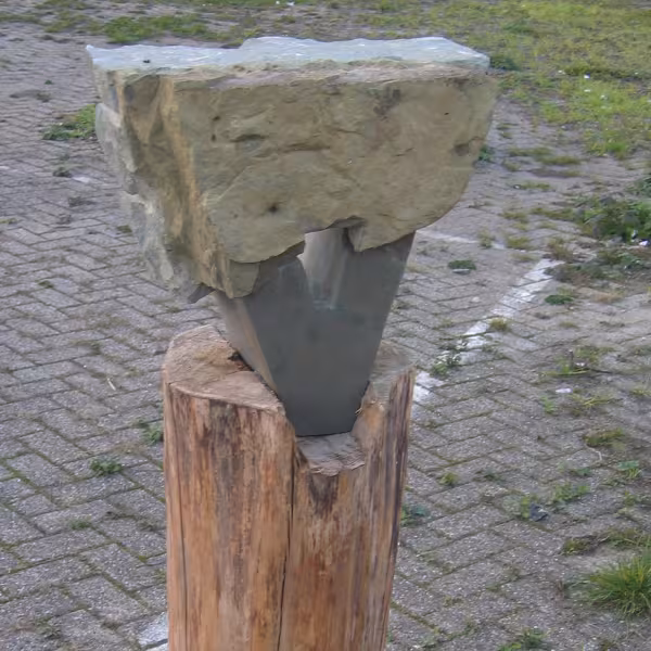 Zieners zijn objecten welke een kijk doen visualiseren naar datgene wat ik als wandelaar gezien heb. Een uitsnede van de werkelijkheid, met fantasieën naar één ieders verbeelding toe