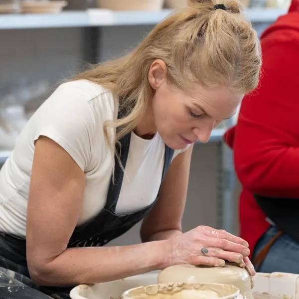 Iris Stolk pottenbakken