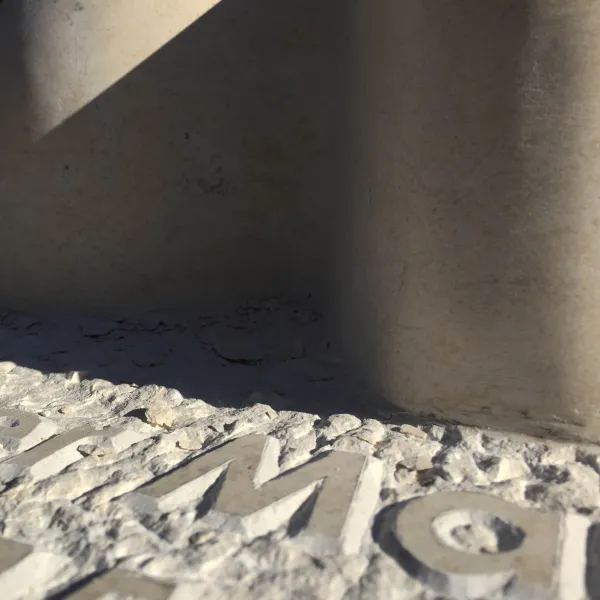 detail kinder grafmonument 