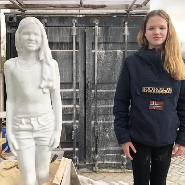dochter Lieve en in marmer | Atelierbreda- Arjen Knook