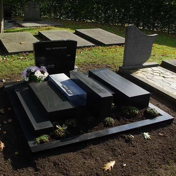 grafmonument kerkhof made nh kerk 2012